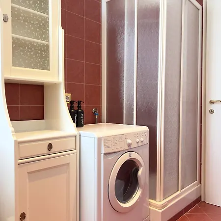 Essenza Di Парма