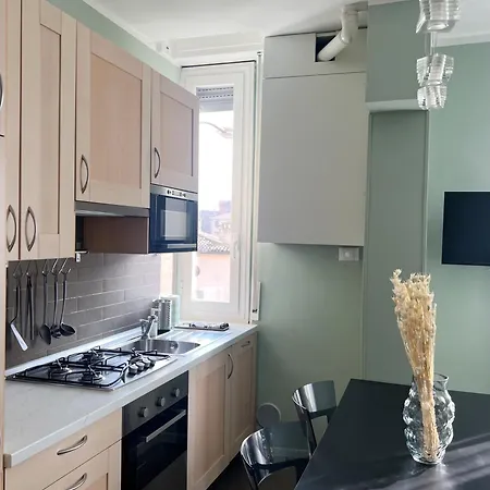 Essenza Di Парма